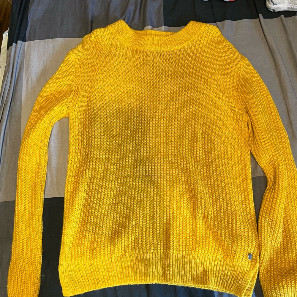 Roxy sweater